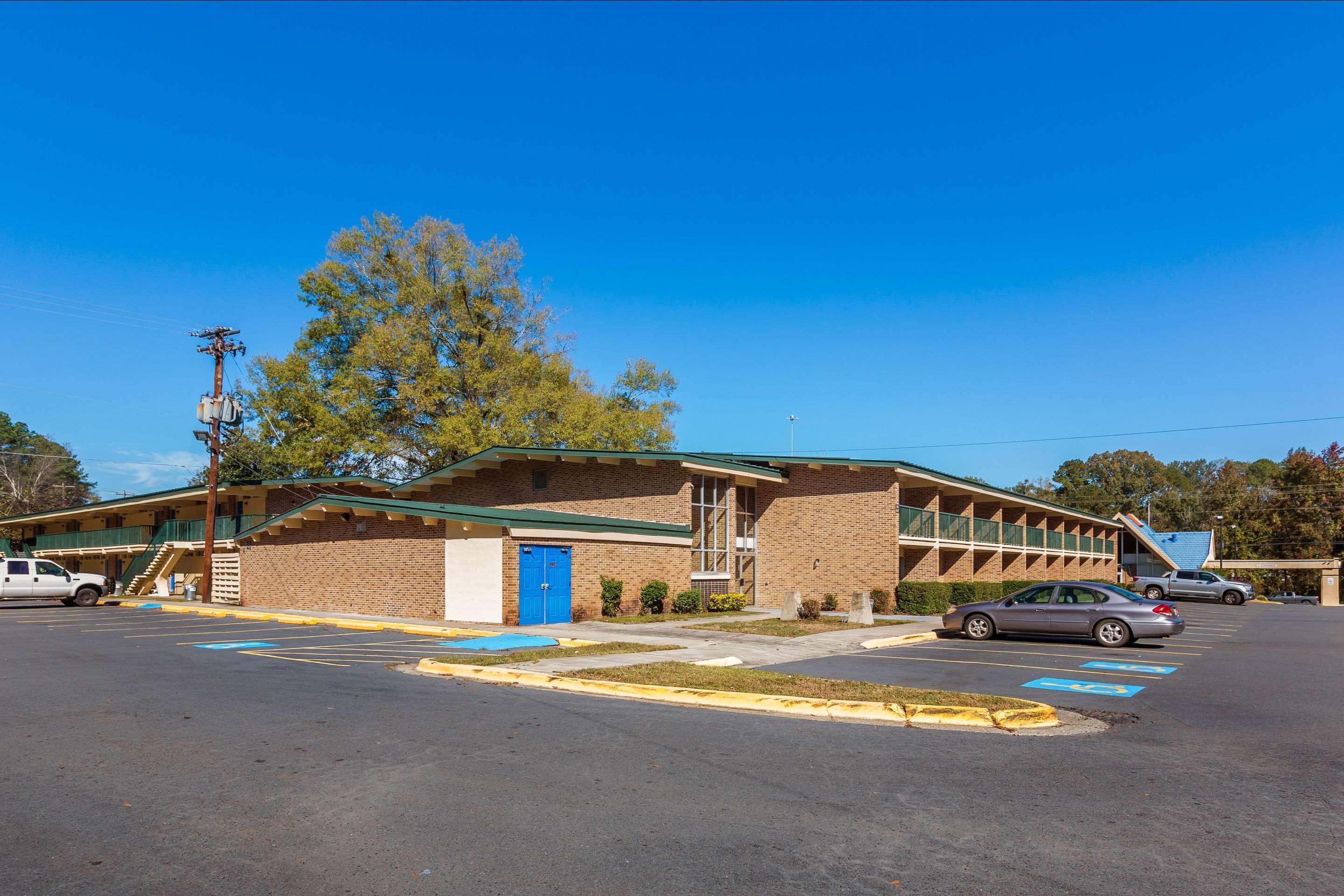 Super 8 By Wyndham Macon Ga Hotel Exterior photo