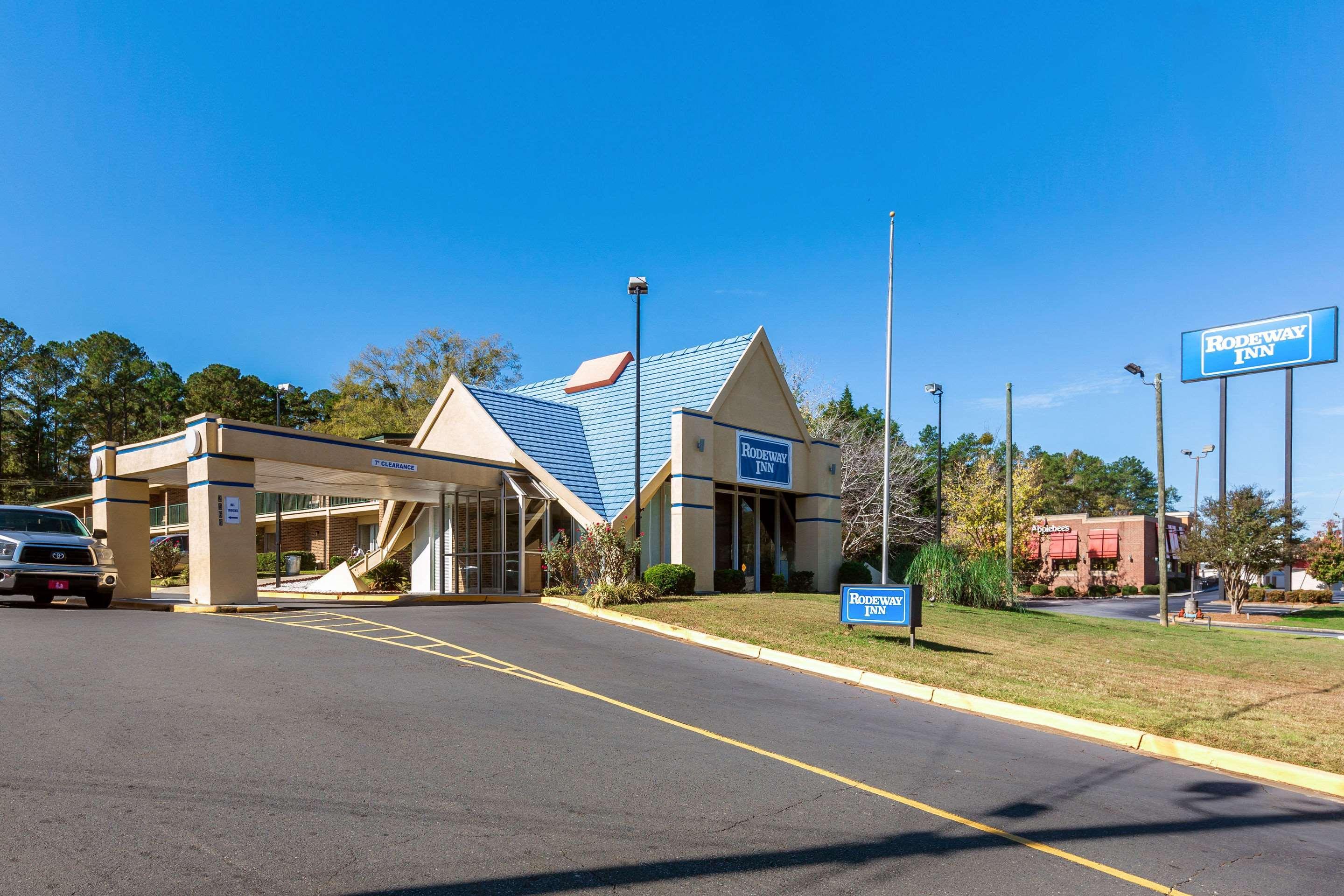 Super 8 By Wyndham Macon Ga Hotel Exterior photo